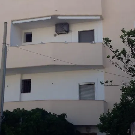 Catona, 23 Apartman